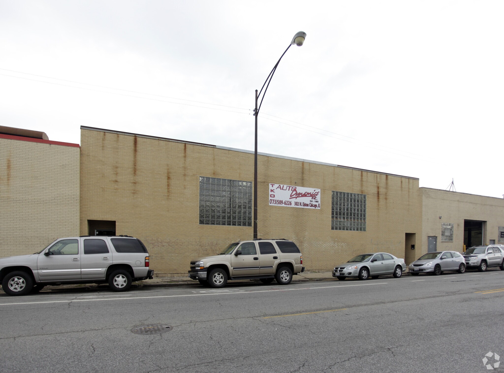 Elston Ave Industrial portefeuille de 2 biens à vendre sur LoopNet.fr Photo principale– Image 1 sur 4