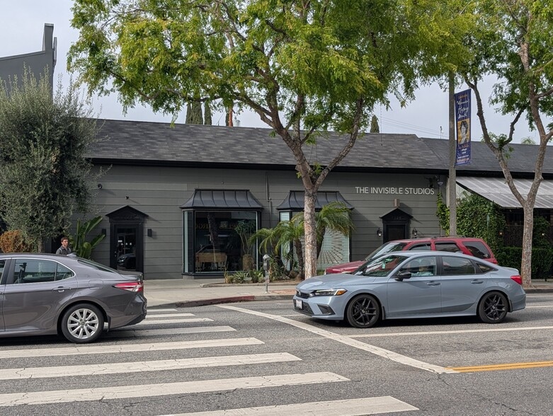 7313 Santa Monica Blvd, West Hollywood, CA à vendre - Photo de l’immeuble – Image 3 sur 19