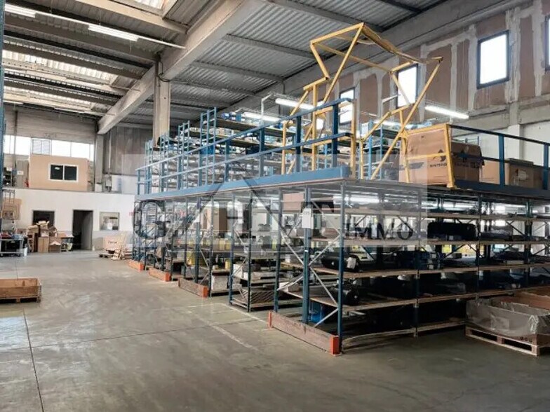 Industriel/Logistique dans Gennevilliers à louer - Photo intérieure – Image 2 sur 2