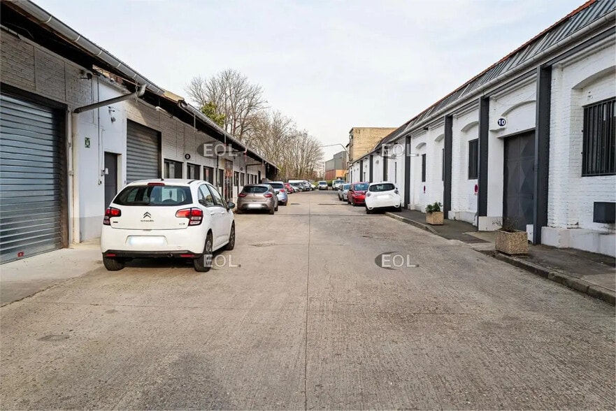 Local d’activités dans Montmagny à louer - Photo de l’immeuble – Image 2 sur 7