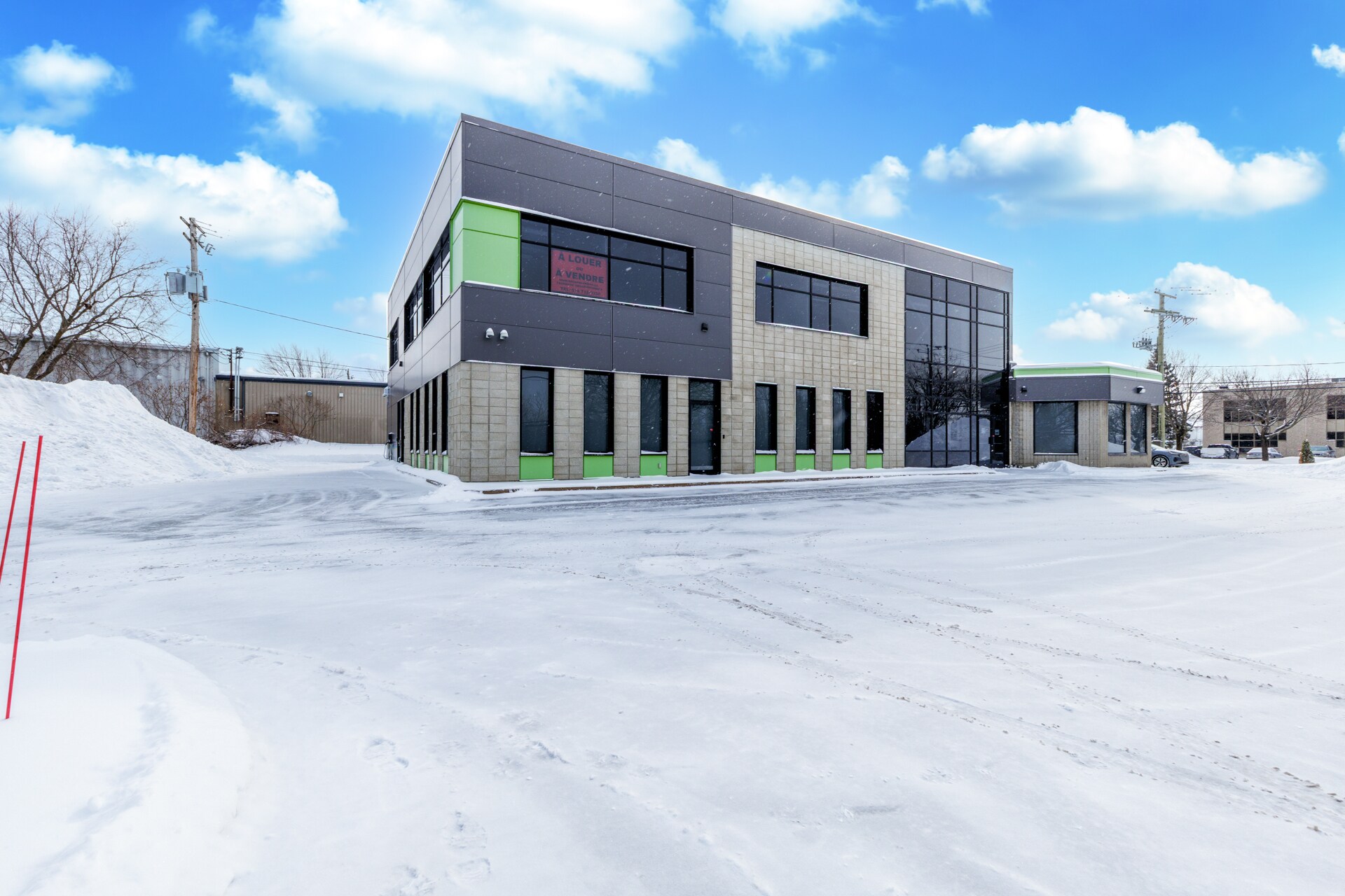 100 Boul Ford, Châteauguay, QC à vendre Photo principale– Image 1 sur 9