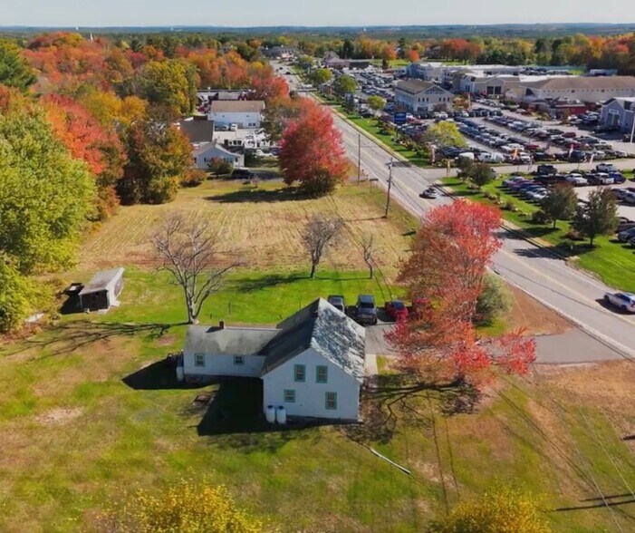23 Uxbridge Rd, Mendon, MA à vendre - Photo de l’immeuble – Image 3 sur 9