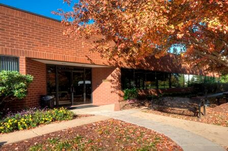 12350 Pinecrest Rd, Reston, VA à louer - Photo de l’immeuble – Image 3 sur 5