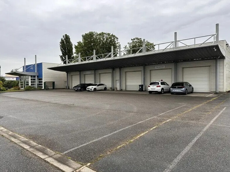 Industriel/Logistique dans Illkirch-Graffenstaden à louer - Photo de l’immeuble – Image 1 sur 8