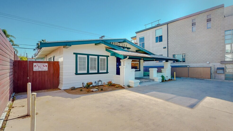 536 N Larchmont Blvd, Los Angeles, CA à louer - Photo de l’immeuble – Image 2 sur 8