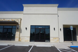 7616 Rocio Dr, Laredo, TX à louer Photo de l’immeuble– Image 1 sur 2