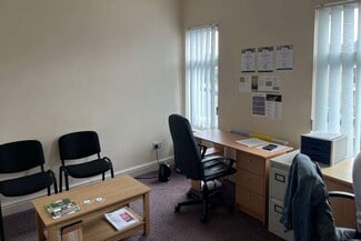 Plus de détails pour 102-106 Eastfield Rd, Peterborough - Local commercial à vendre