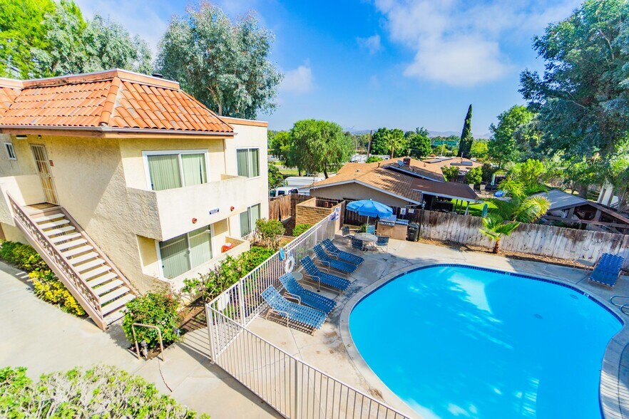 8755 Mesa Rd, Santee, CA à vendre - Photo de l’immeuble – Image 3 sur 52