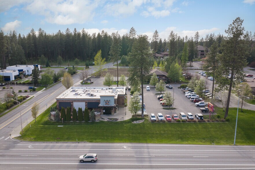 405 W Canfield Ave, Coeur d'Alene, ID à vendre - Photo principale – Image 1 sur 11