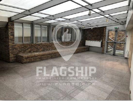 Plus de détails pour Local commercial à louer
