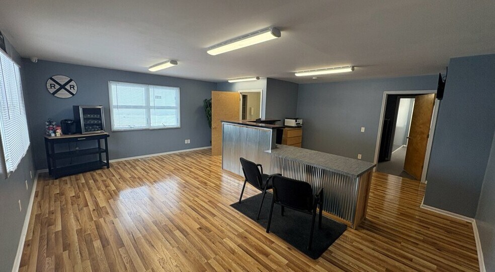 1003 N Saginaw St, Durand, MI à louer - Photo de l’immeuble – Image 3 sur 5