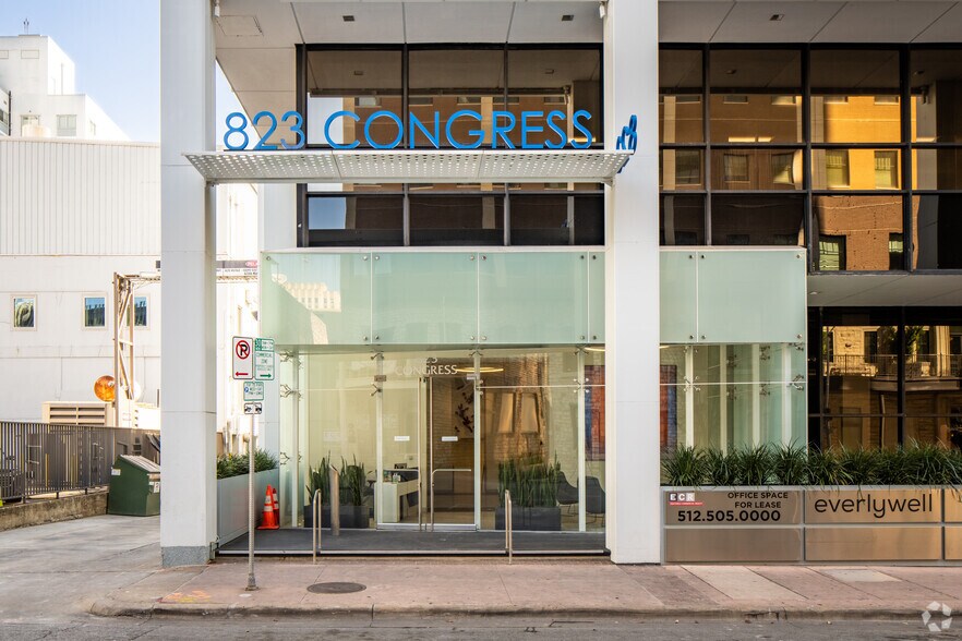823 Congress Ave, Austin, TX à louer - Photo de l’immeuble – Image 3 sur 11