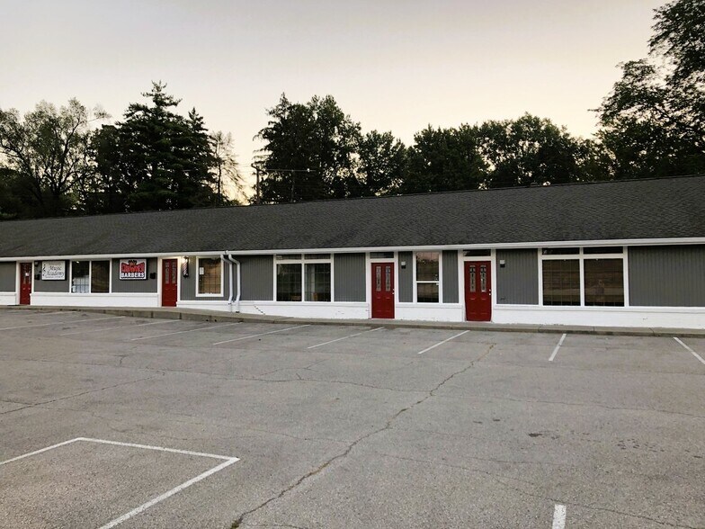 5703 S East St, Indianapolis, IN à louer - Photo de l’immeuble – Image 1 sur 4