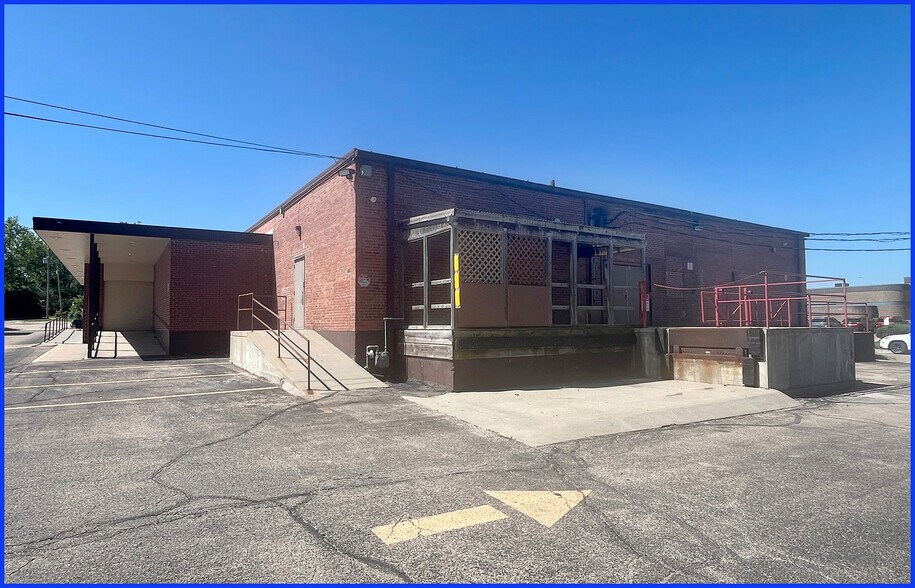 2120 SW 6th Ave, Topeka, KS à louer - Photo de l’immeuble – Image 2 sur 3