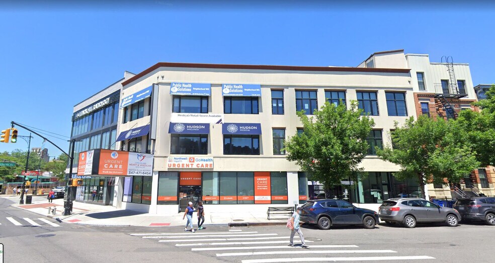 55-05 Myrtle Ave, Ridgewood, NY à louer - Photo de l’immeuble – Image 2 sur 3