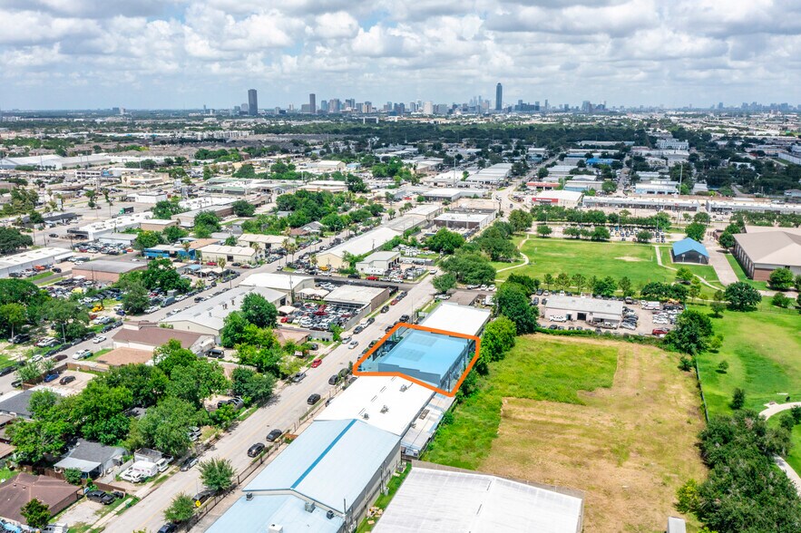 9013 Pagewood Ln, Houston, TX à vendre - Photo de l’immeuble – Image 3 sur 37