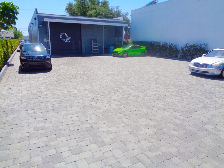 3749 N Federal Hwy, Pompano Beach, FL à louer - Photo de l’immeuble – Image 2 sur 9