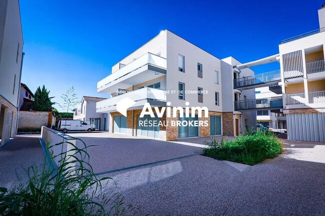 Plus de détails pour Local commercial à vendre