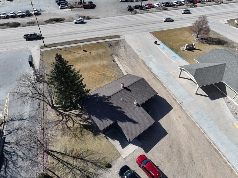 35 5th Ave, Belle Fourche, SD à vendre - Photo de l’immeuble – Image 2 sur 43