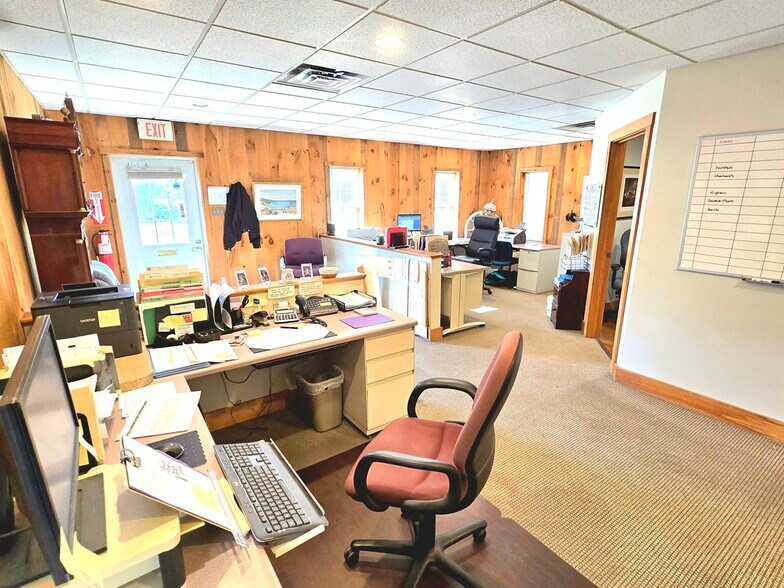 60 Central Ave, Bloomfield, CT à vendre - Photo de l’immeuble – Image 3 sur 27