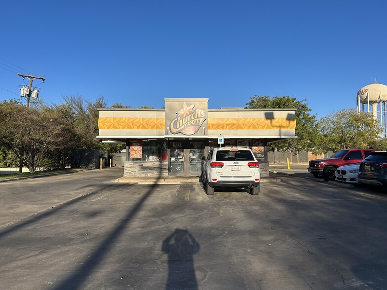 3903 N 19th St, Waco, TX à louer - Photo de l’immeuble – Image 1 sur 5