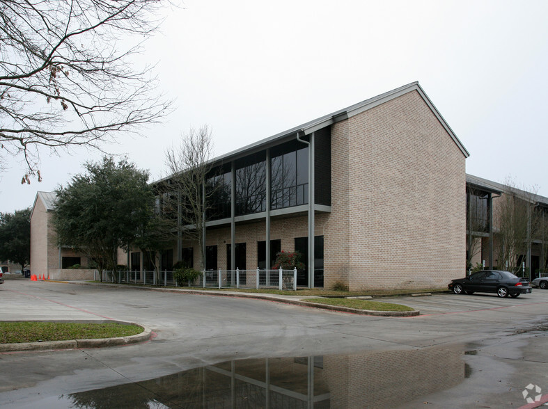1919 Oakwell Farms Pky, San Antonio, TX à louer - Photo de l’immeuble – Image 3 sur 3