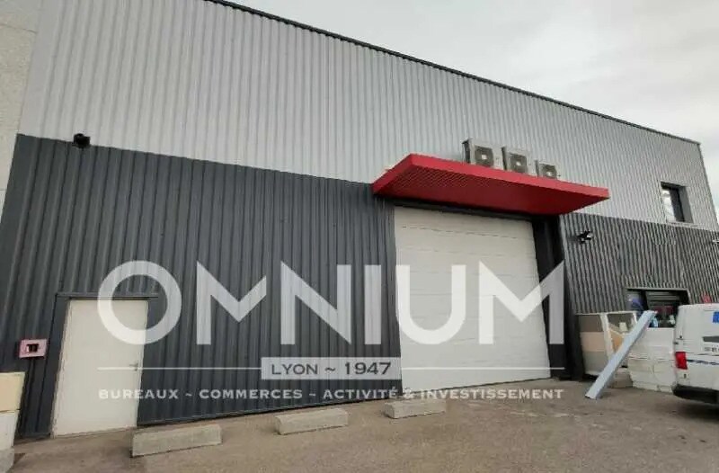 Local d’activités dans Saint-Quentin-Fallavier à louer - Photo de l’immeuble – Image 2 sur 7