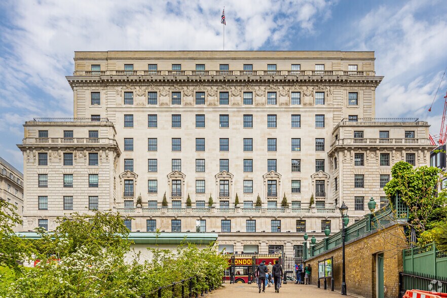 1 Mayfair Pl, Londres à louer - Photo de l’immeuble – Image 3 sur 22