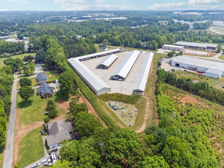 4302 Mcbrayer Rd, Oakwood, GA à vendre - Photo de l’immeuble – Image 2 sur 17