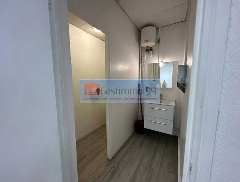 Bureau dans Neuilly-sur-Marne à louer - Photo de l’immeuble – Image 3 sur 8