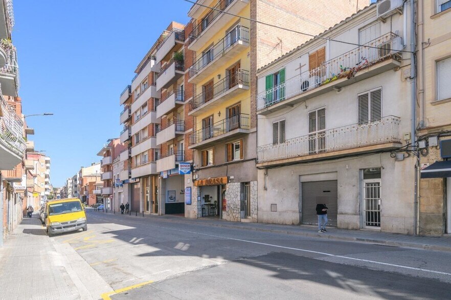 Immeuble residentiel dans Manresa, Barcelona à vendre - Photo de l’immeuble – Image 3 sur 3