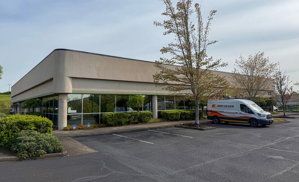 1730 Willow Creek Cir, Eugene, OR à louer - Photo principale – Image 1 sur 3
