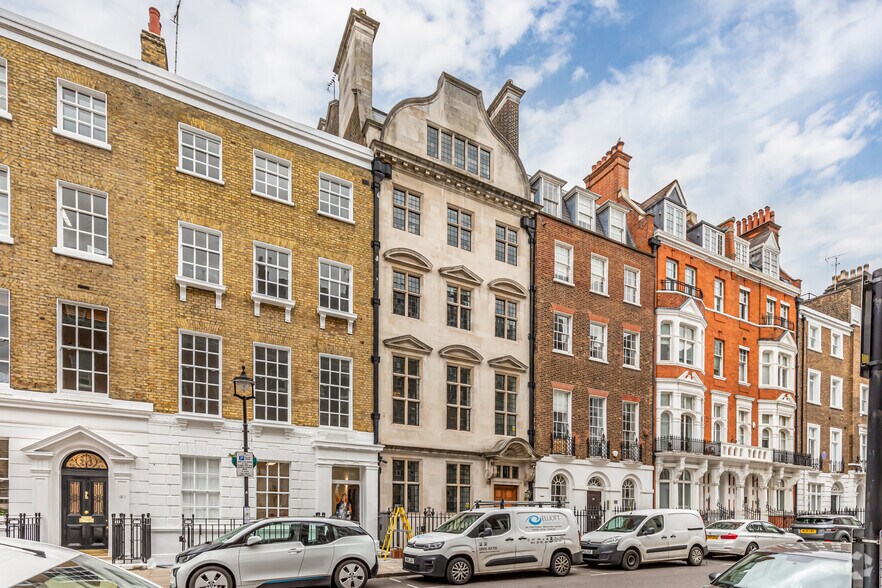 36 Queen Anne St, Londres à louer - Photo de l’immeuble – Image 2 sur 2