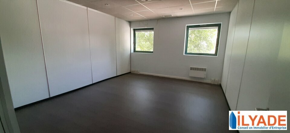 Bureau dans Les Pennes-Mirabeau à vendre - Photo intérieure – Image 2 sur 6