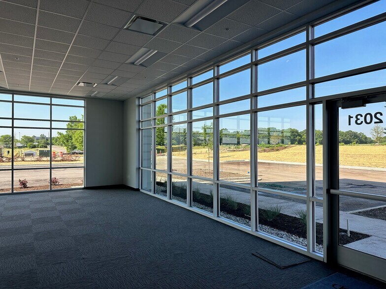 2031 Geneva Dr, Geneva, IL à louer - Photo intérieure – Image 2 sur 4