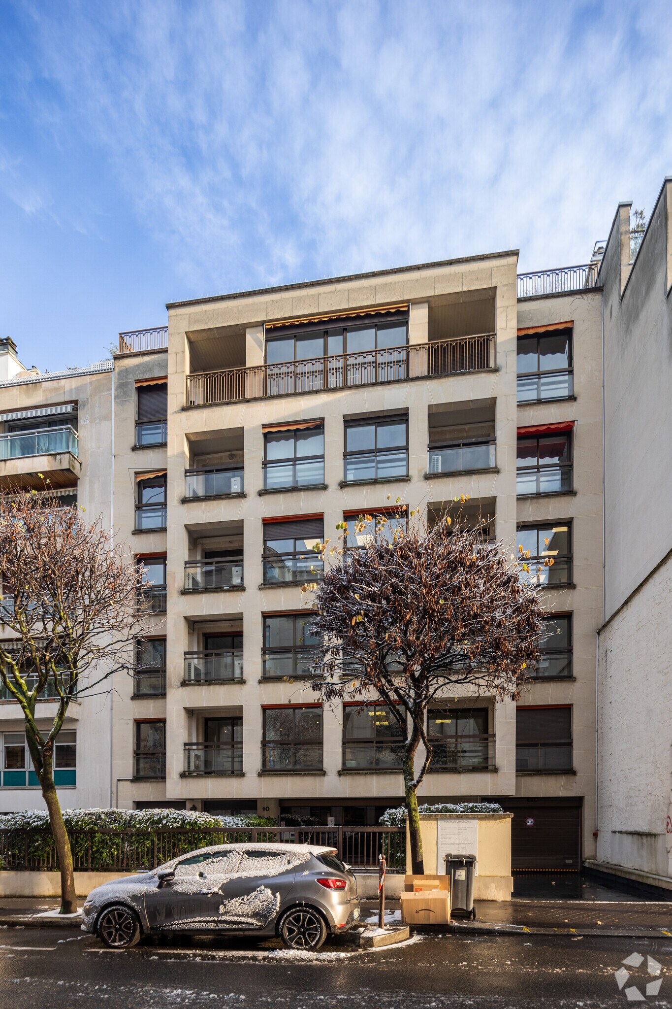 Bureau dans Neuilly-sur-Seine à vendre Photo principale– Image 1 sur 6