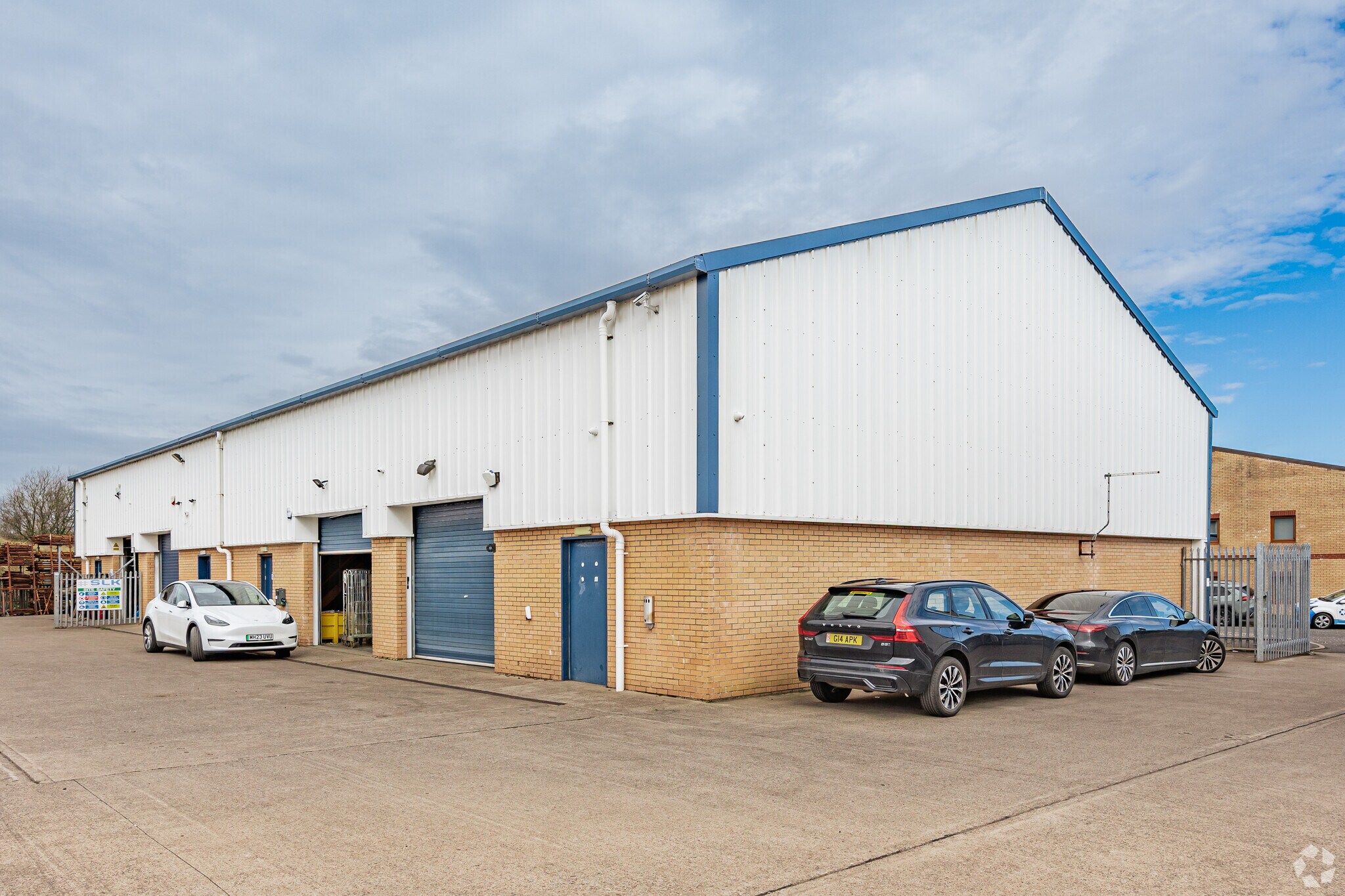 3B Langlands Sq, East Kilbride à louer Photo principale– Image 1 sur 12