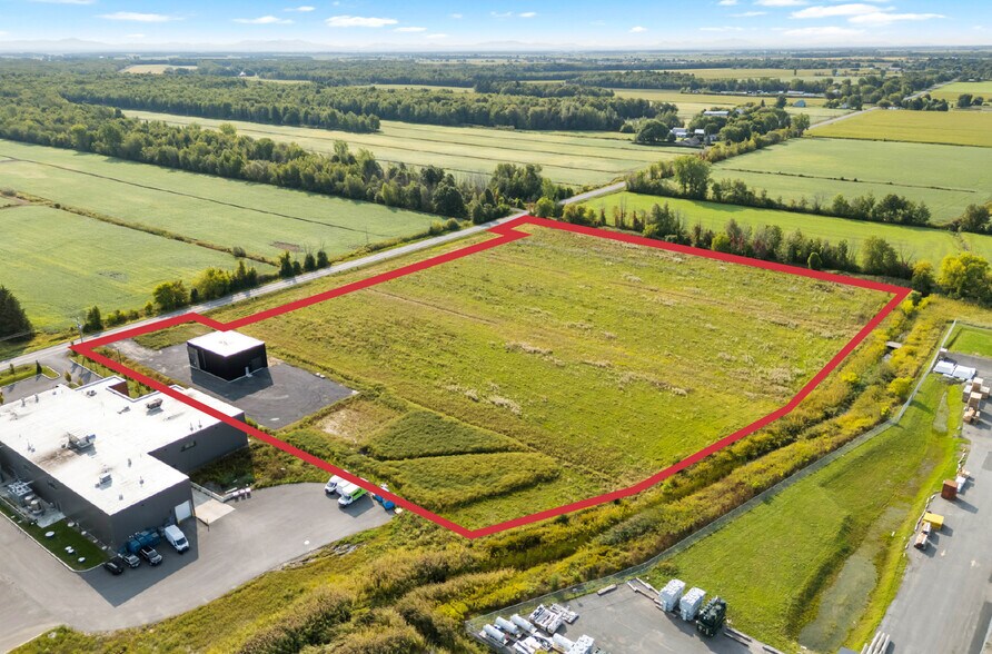 523 Rang 3E, Saint-jean-sur-richelieu, QC à louer - Photo de l’immeuble – Image 2 sur 10