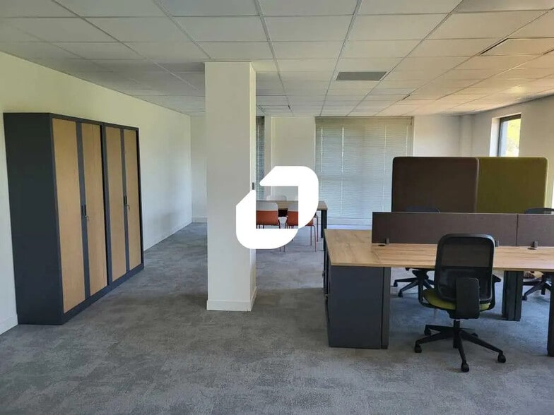 Bureau dans Mérignac à vendre - Photo de l’immeuble – Image 3 sur 7