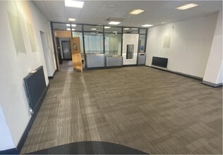 11-13 The Broadway, Loughton à louer Photo intérieure– Image 1 sur 6