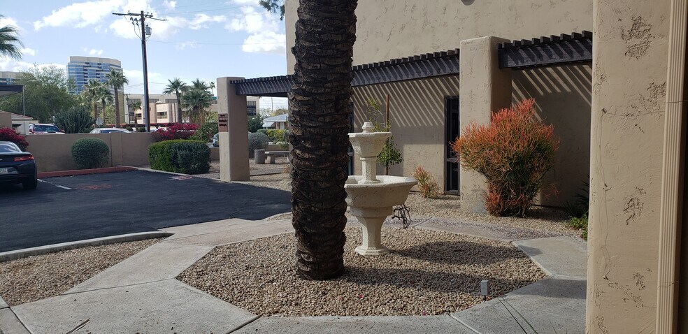 350-354 E Virginia Ave, Phoenix, AZ à louer - Photo de l’immeuble – Image 3 sur 4