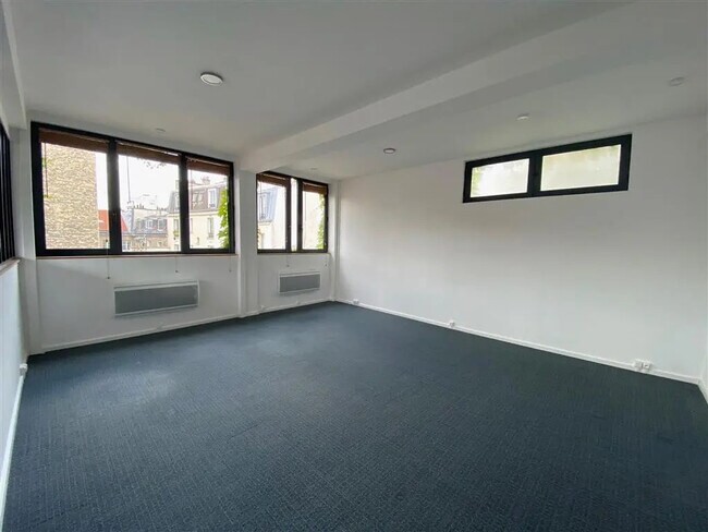 Plus de détails pour Bureau à louer