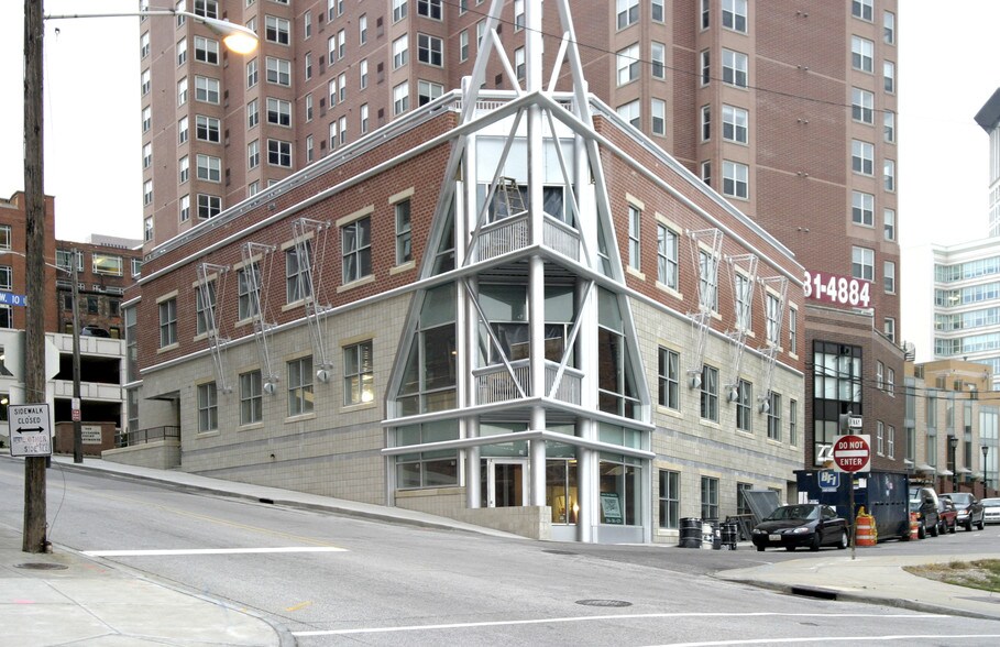 959 W St.Clair, Cleveland, OH à louer - Photo de l’immeuble – Image 2 sur 15