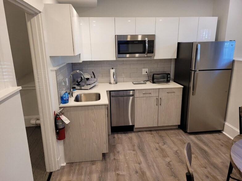 896 Beacon St, Boston, MA à louer - Photo intérieure – Image 3 sur 15