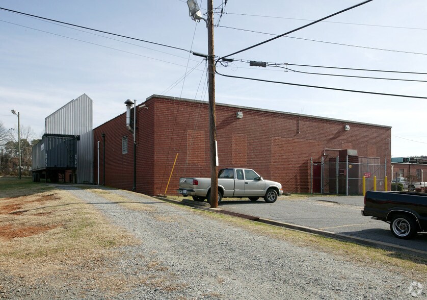 315 Cassell St, Winston-Salem, NC à louer - Photo de l’immeuble – Image 3 sur 28