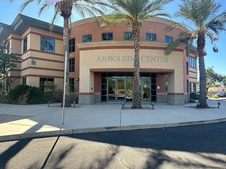 1930 N Arboleda Dr, Mesa, AZ à louer - Photo de l’immeuble – Image 3 sur 7