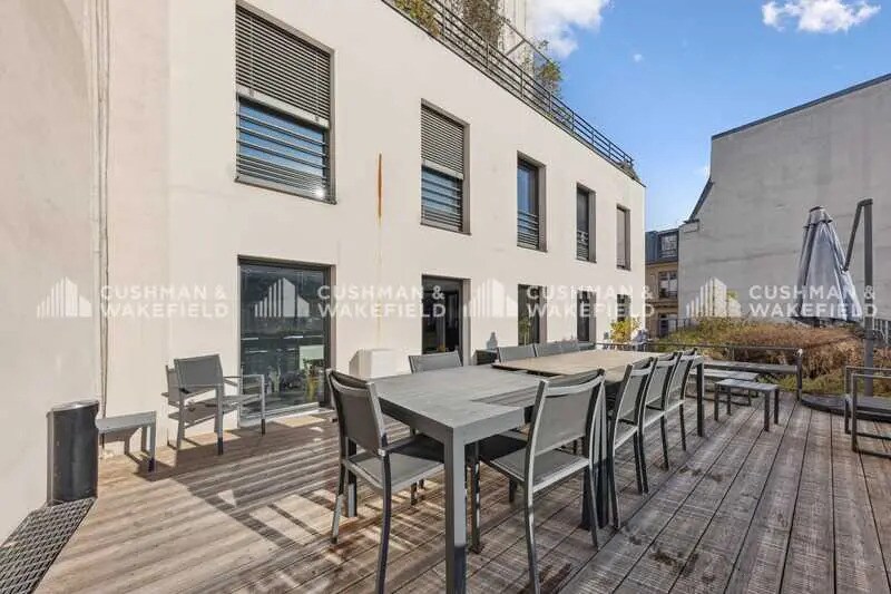 36 Rue Marbeuf, Paris à louer - Photo de l’immeuble – Image 3 sur 12