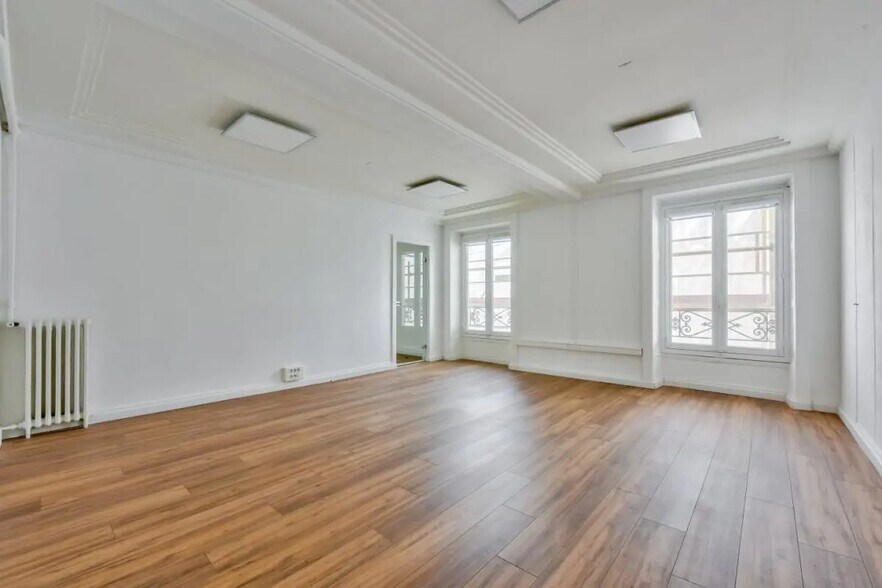 Bureau dans Paris à louer - Photo de l’immeuble – Image 3 sur 9