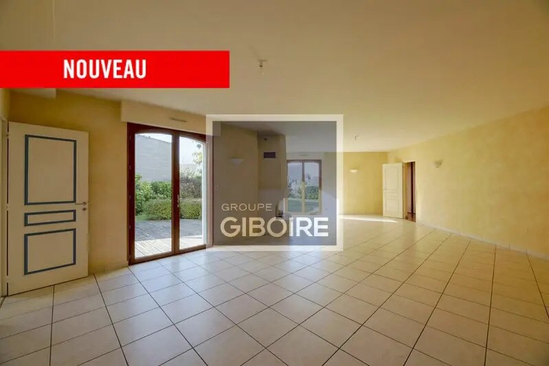Bureau dans Noyal-Châtillon-sur-Seiche à vendre - Photo intérieure – Image 2 sur 5
