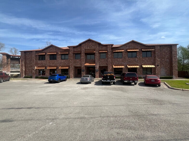 821 Grand Avenue Pky, Pflugerville, TX à louer - Photo principale – Image 1 sur 12